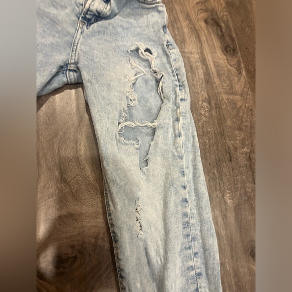 Ripped skinny jeans - Picture 3 of 7